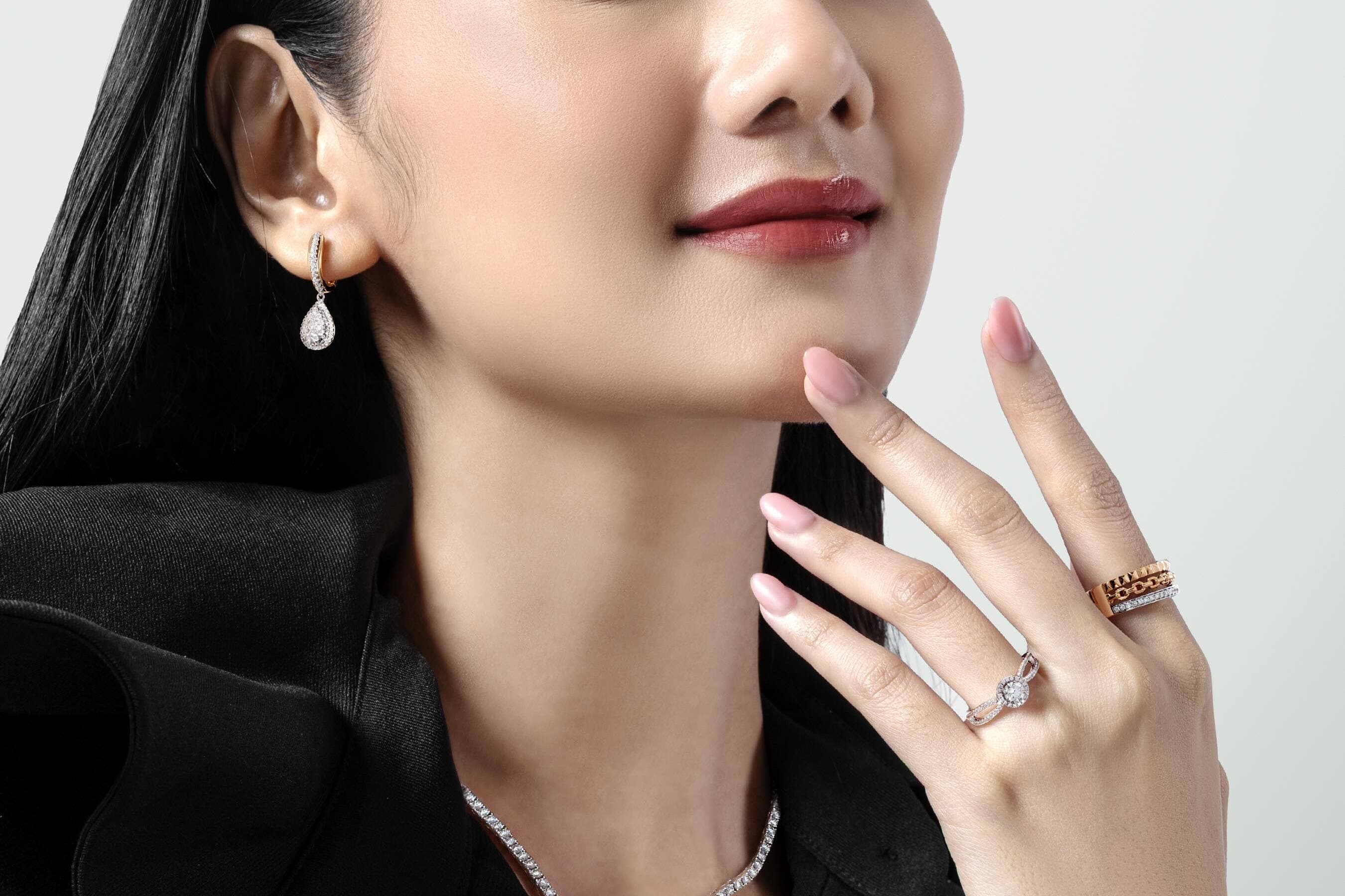 Model Anting Emas Putih 9 Karat yang Stylish dan Cocok untuk Tampilan Remaja Masa Kini