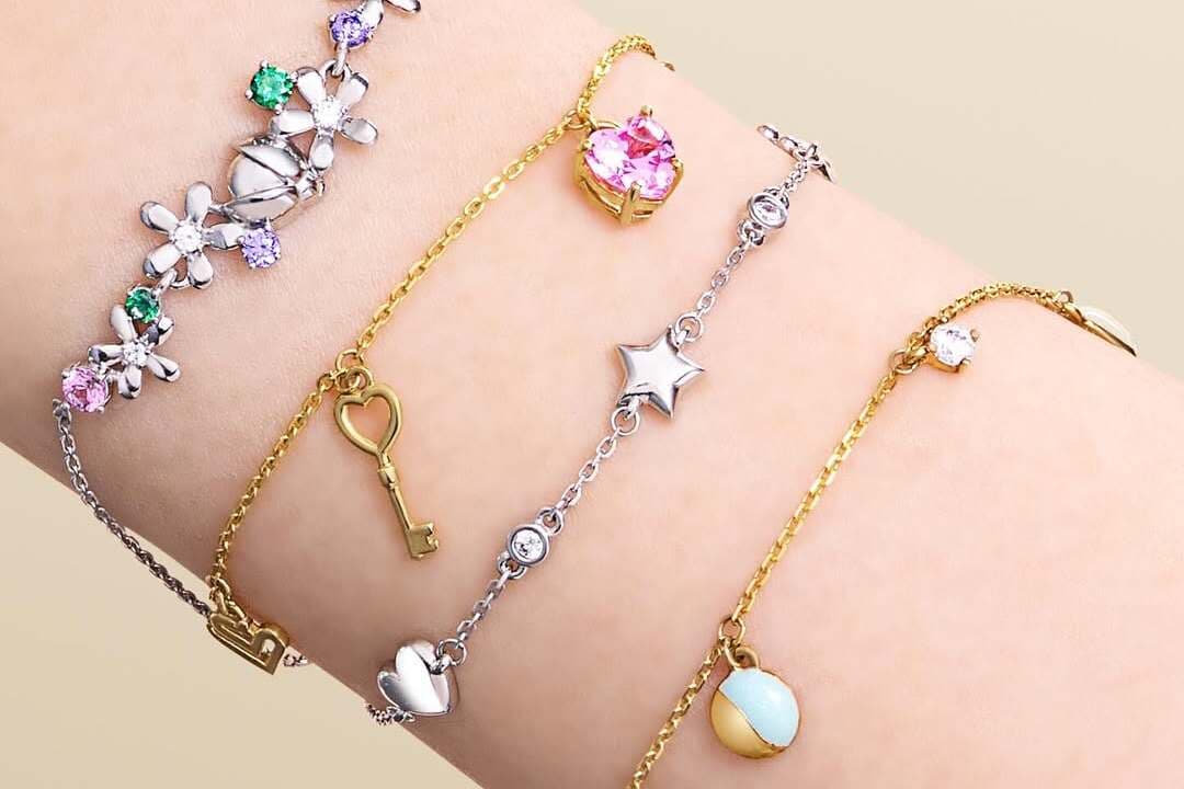 Tren Gelang dan Charm Kekinian yang Cocok untuk Hadiah Ulang Tahun Sahabat