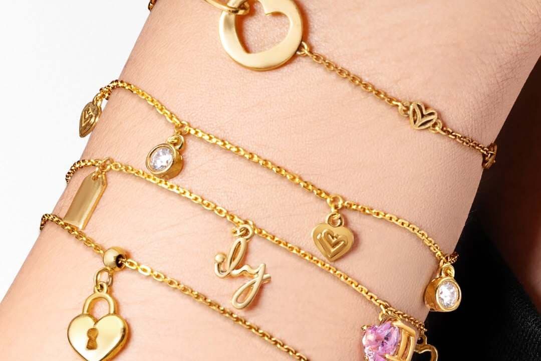 Inspirasi Charm Gelang Lucu dan Personal yang Cocok untuk Gaya Stylish Anak Muda