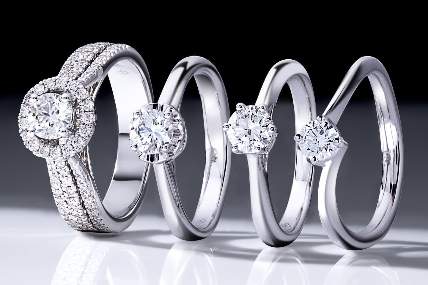 Cek Harga Cincin Emas Putih dan Temukan Desain Favorit untuk Momen Spesial Anda