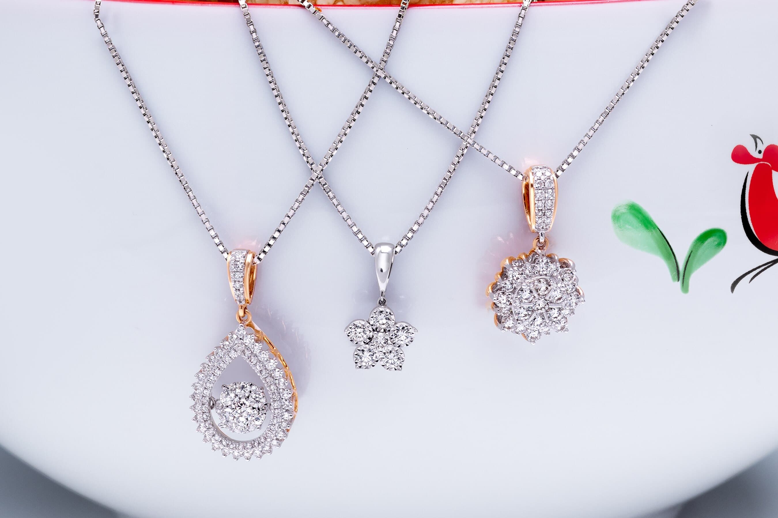 Model Kalung Emas Terbaru: Perpaduan Desain Elegan dan Kualitas 9K hingga 24K