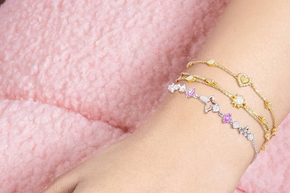 Charm Gelang sebagai Hadiah Anniversary yang Personal dan Penuh Makna