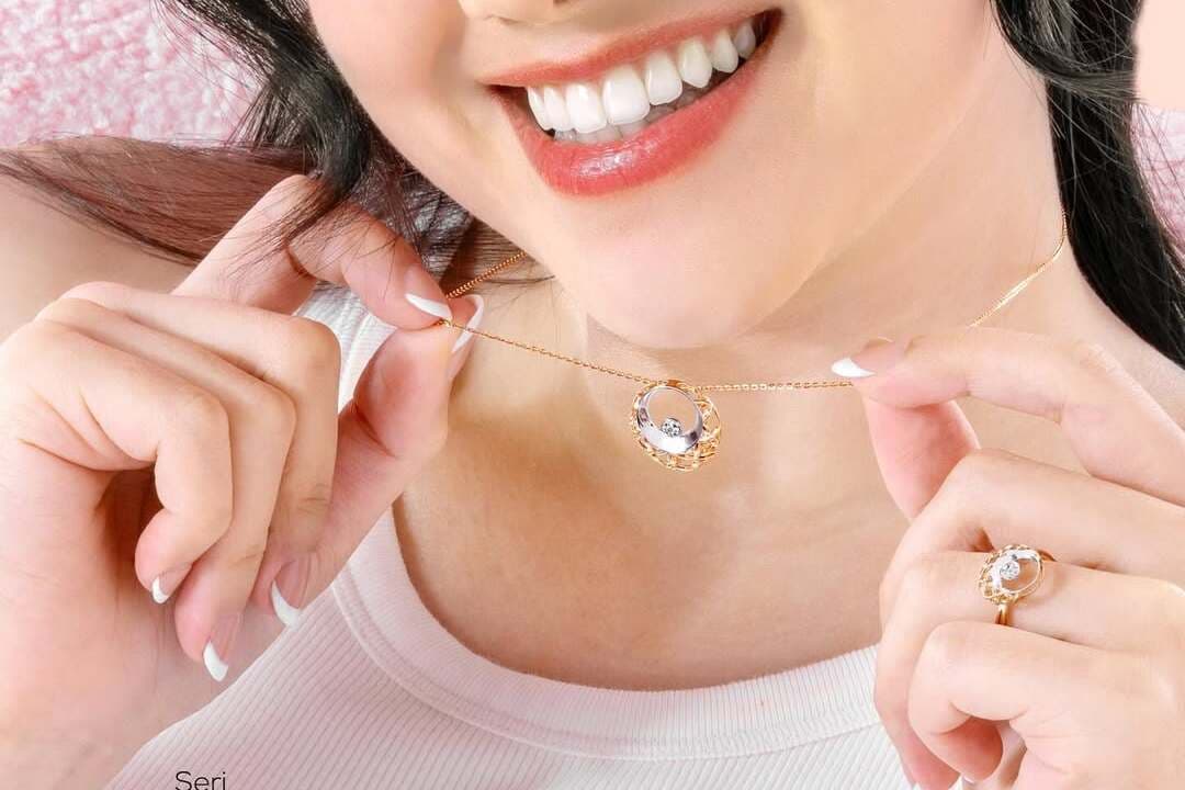 Cari Tahu Harga Kalung Emas 2 Gram dan Desainnya Untuk Hadiah Valentine yang Romantis