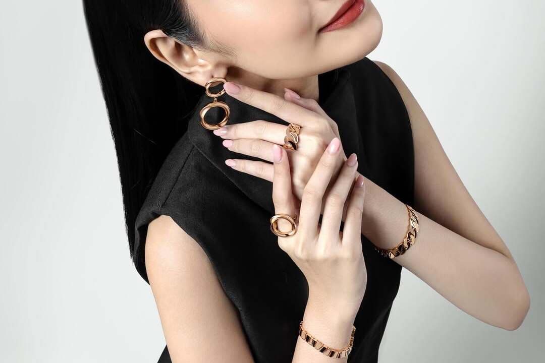 Inspirasi Model Cincin Emas Terbaru yang Stylish untuk Daily Look Hingga Acara Spesial