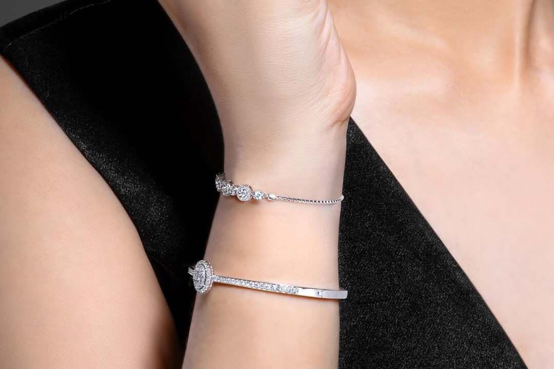 Cara Merawat Gelang Emas Putih agar Kilauannya Tetap Terjaga