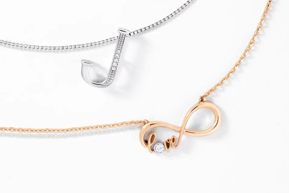 6 Rekomendasi Perhiasan Sebagai Hadiah Ulang Tahun untuk Pacar yang Romantis