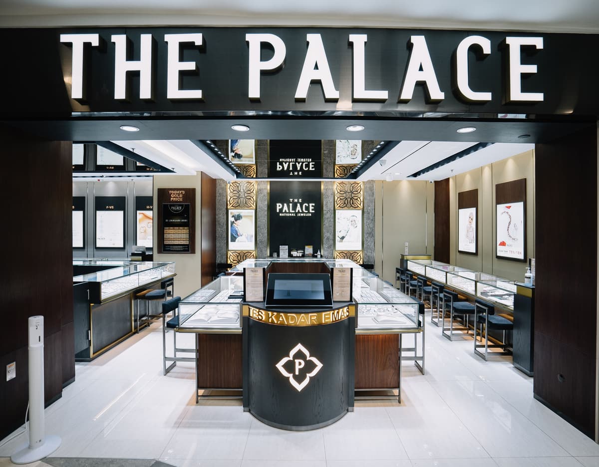 toko emas makassar di the palace mal panakukang