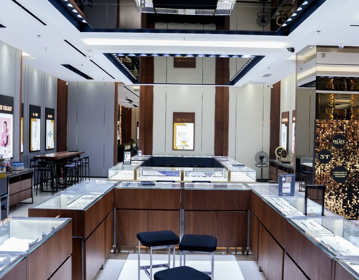 toko perhiasan emas dan berlian the palace pakuwon mall surabaya
