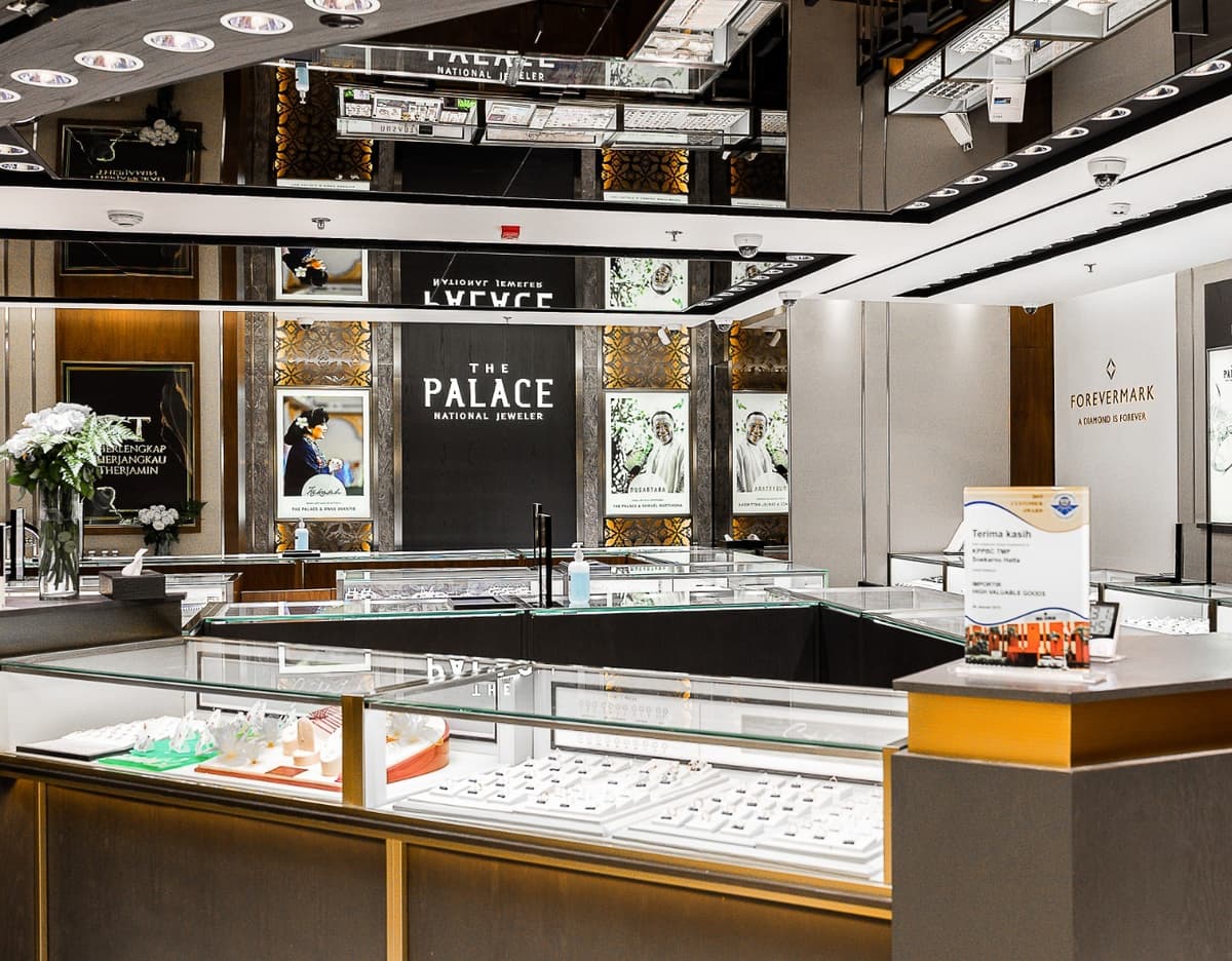 The Palace Jeweler Mall Kelapa Gading hadir sebagai pilihan toko perhiasan dekat sini