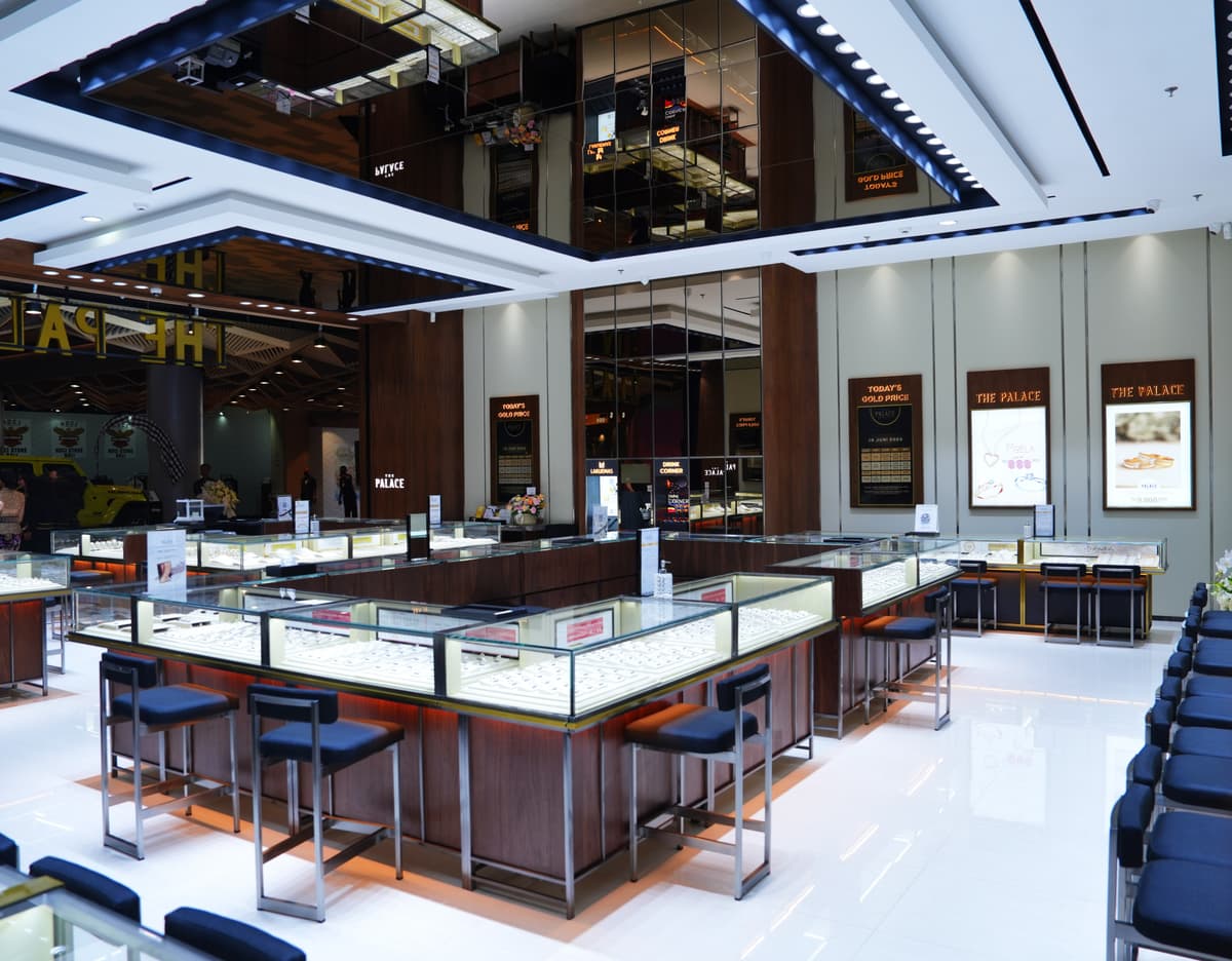 toko perhiasan emas the palace living world bali