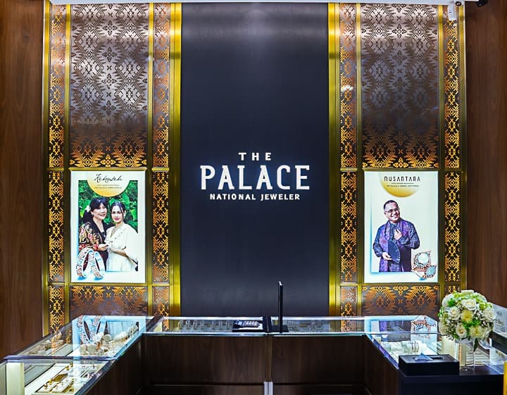 toko emas terdekat di the palace lippo plaza kupang