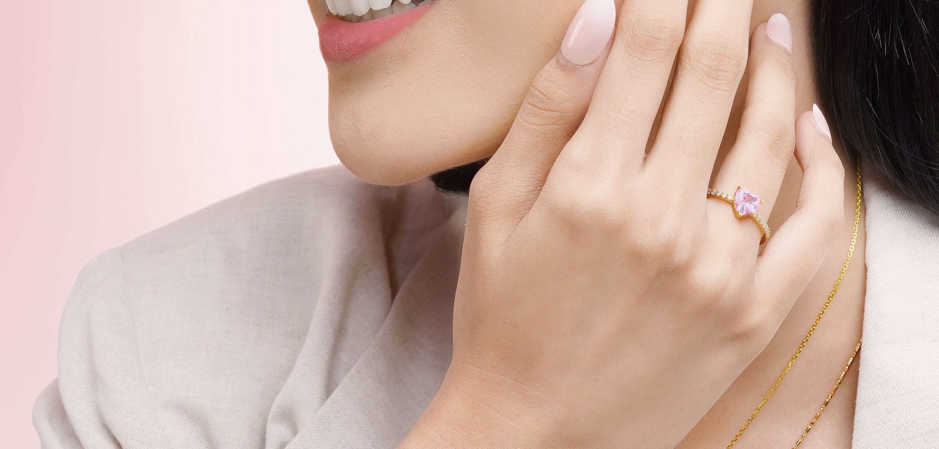 Tips Mengatasi Kesalahan Ukuran Cincin Wanita agar Tetap Sempurna di Jari