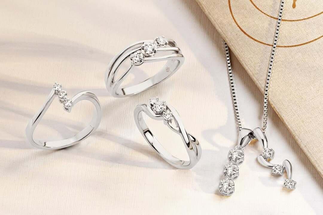 Temukan Model Cincin Emas Wanita Terbaru di Pameran Panas Halu The Palace