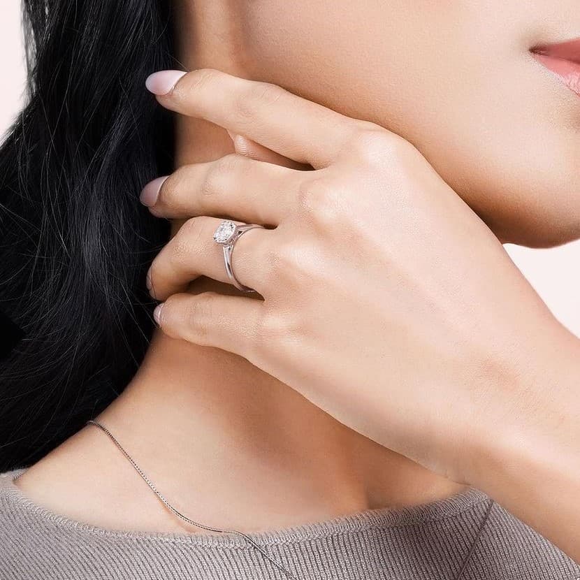 Bolehkah Memakai Cincin Tunangan Setelah Menikah?