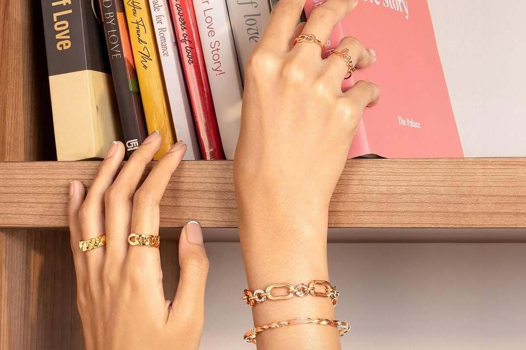 Gelang Emas Model Terbaru Ini Sempurna Buat Acara Lamaran Lebih Memorable