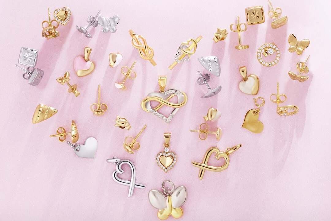 Kenapa Liontin Inisial Cocok sebagai Kado untuk Orang yang Spesial?