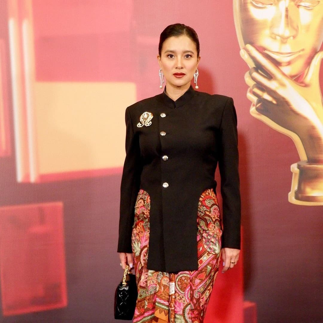 Intip Pesona Marcella Zalianty Memakai Anting Anting Emas Bernuansa Nusantara