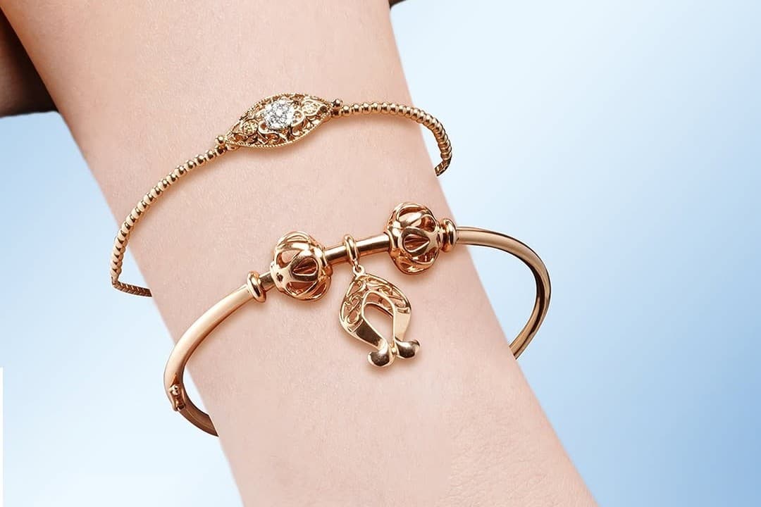 Gelang Model Terbaru Bernuansa Etnik yang Cocok untuk Momen Natal 2024