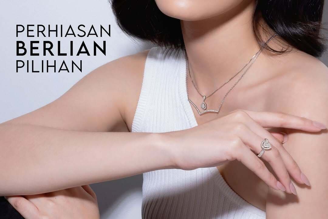 Kalung Emas Putih Wanita Terbaru, Simpel dan Menawan