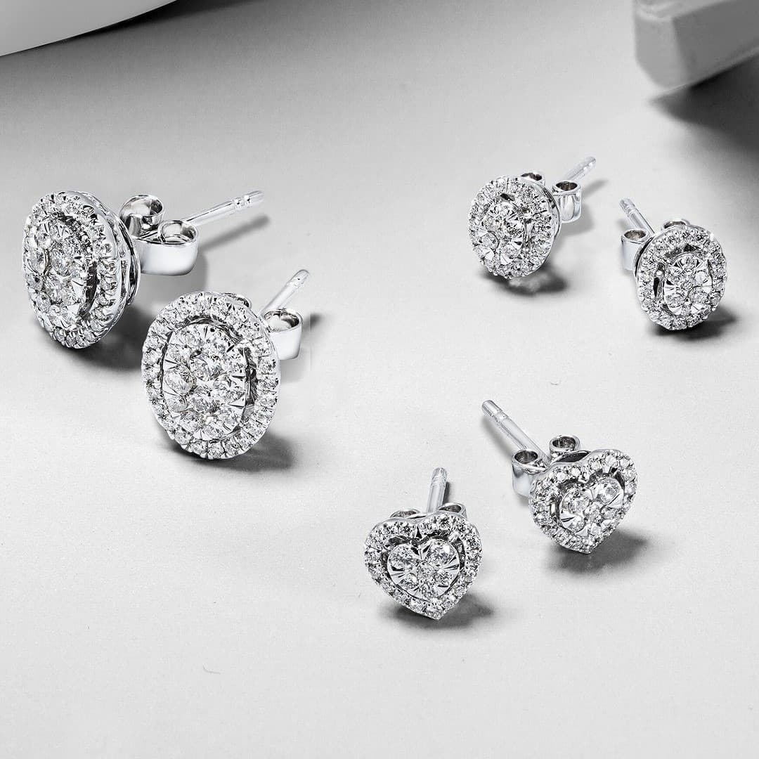 Siap Glow Up dengan Anting Berlian Simple yang Penuh Gemerlap