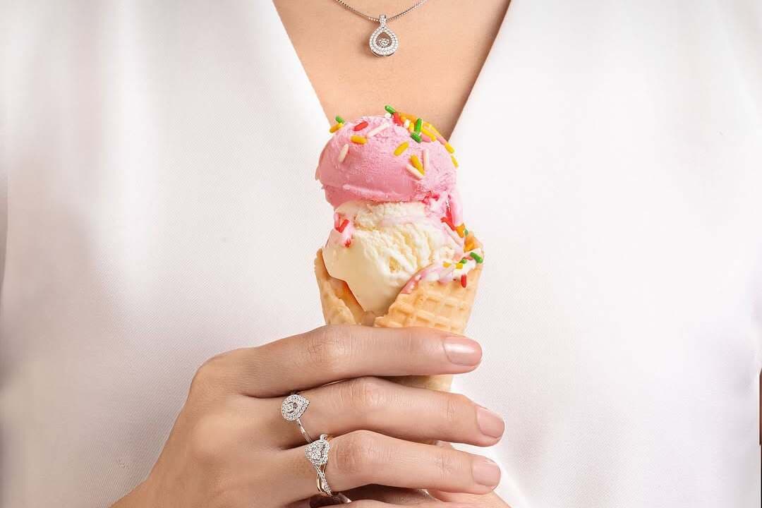 Outfit Formal atau Casual Wear, Ini Model Cincin Emas Wanita Terbaru Buat Tiap Style Kamu