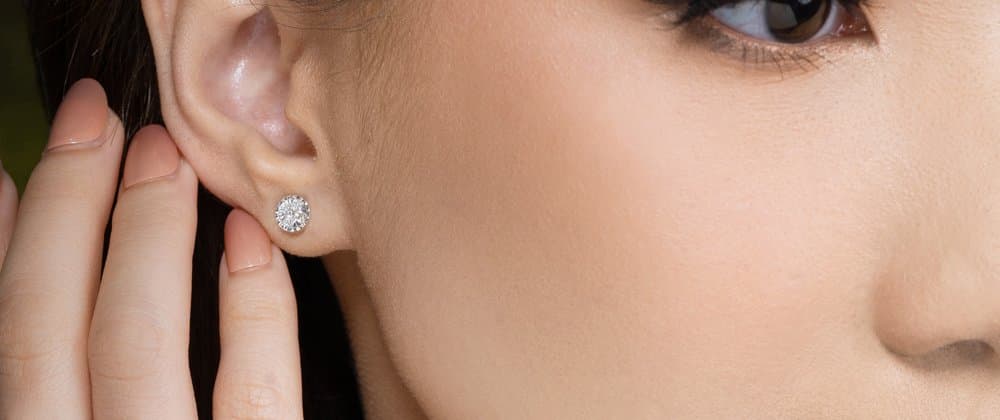 5 Cara Memilih Anting Berlian Simple untuk Kamu yang Masih Pemula