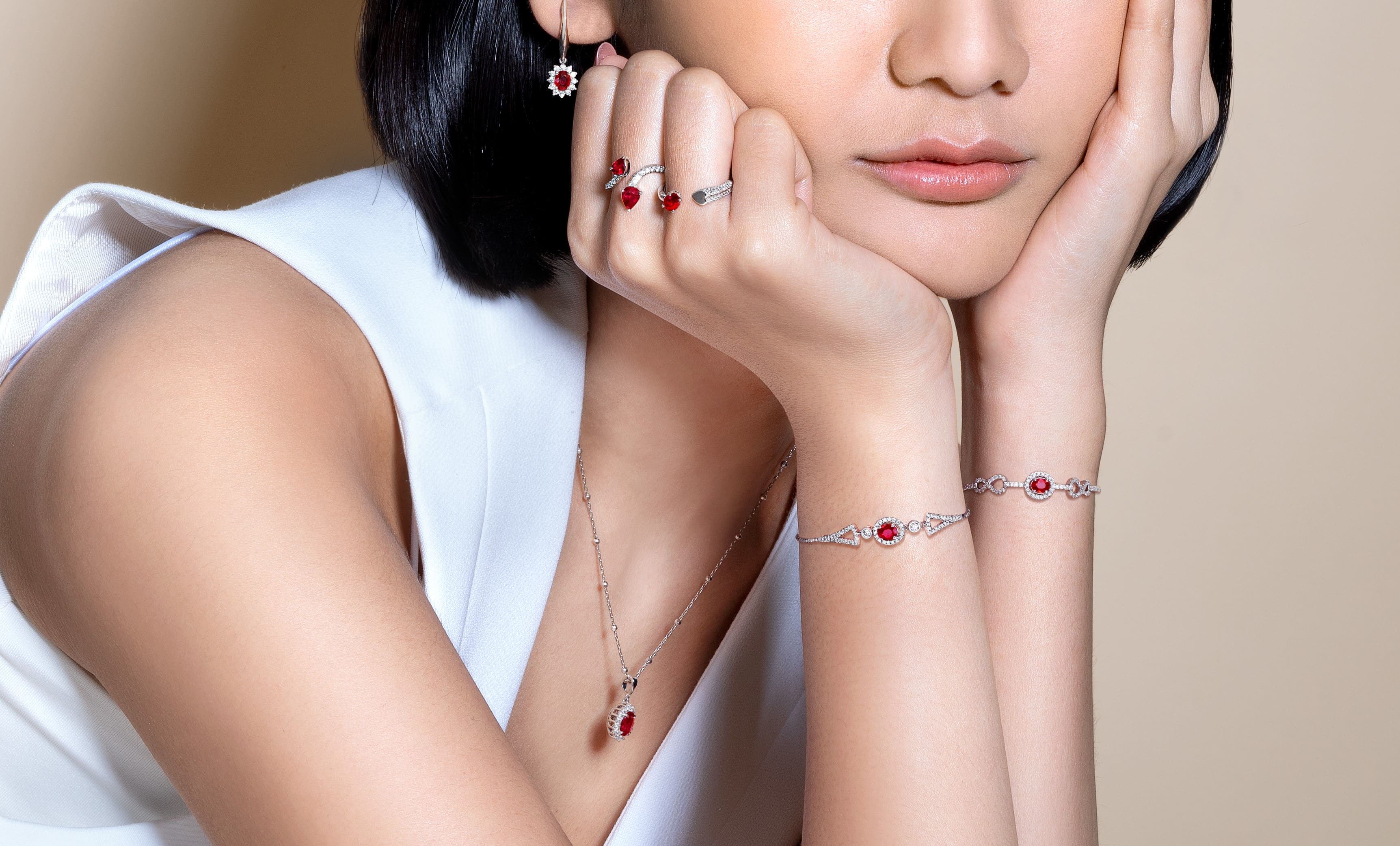 Ini Alasan Mengapa Gelang Emas Kekinian Cocok untuk Dijadikan Kado Bagi Orang Tersayang