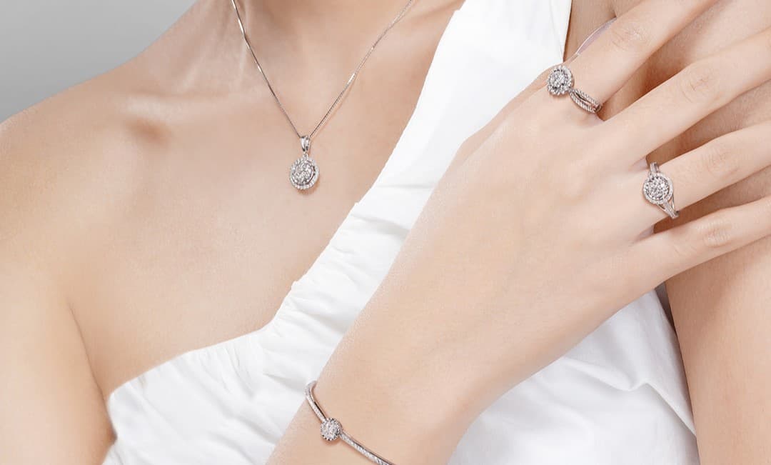 Kemewahan Kalung Berlian Berbeda Kini Bisa Kamu Miliki dengan Harga Terjangkau