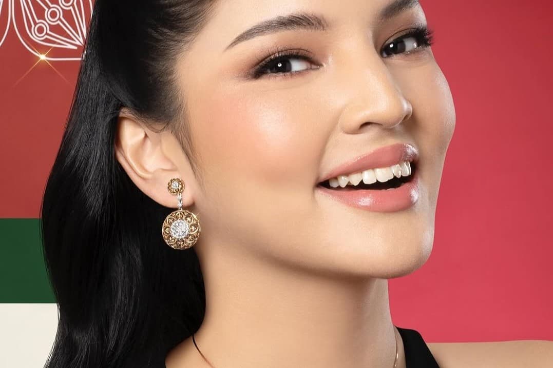 Cek Harga Anting Emas Terbaru di Website The Palace Jeweler Ini
