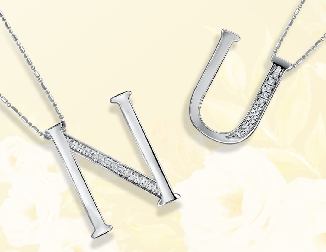 Bosan dengan Kalung Inisial Biasa? Coba Kalung Emas Inisial Bertatahkan Berlian