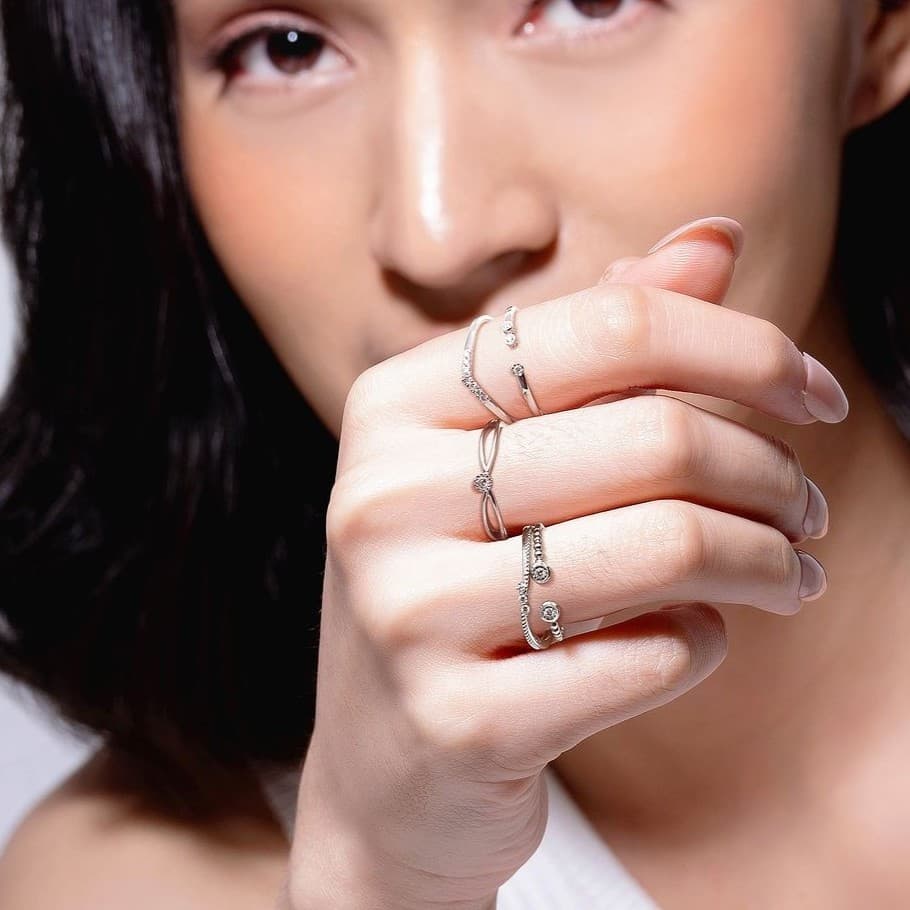 The Palace Hadirkan Perhiasan Emas Putih 18K Terbaru, Cek Koleksinya di Sini!