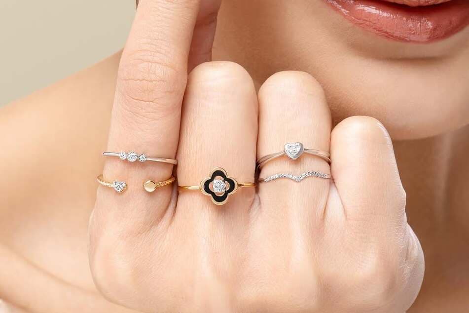 5 Pilihan Cincin Emas 1 Gram 18k yang Manis untuk Daily Wear