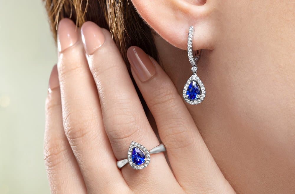 Kelebihan Beli Perhiasan di Gerai The Palace Ketimbang Jewellery Store Umum