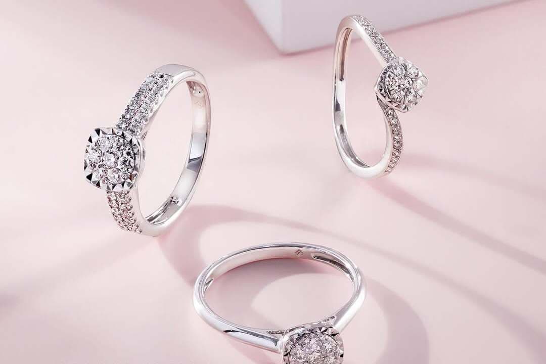 Cincin Tunangan Simple vs Mewah, Mana yang Lebih Cocok untuk Lamar Si Dia?