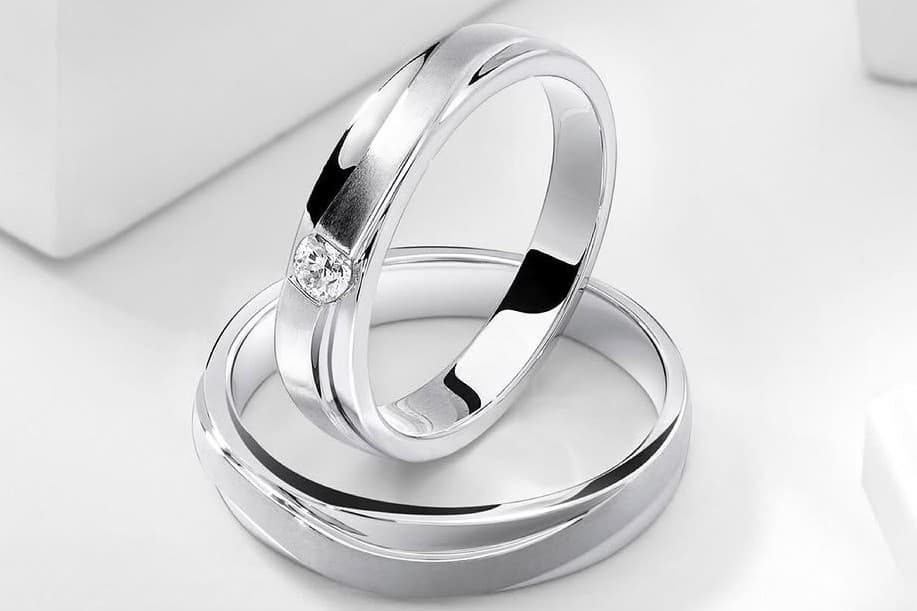 Model Cincin Nikah Emas Putih Simple untuk Outfit Pernikahan Modern