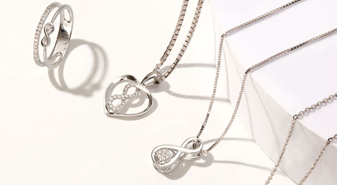 5 Model Kalung Emas Putih Simple Elegan yang Cocok untuk Gen-Z