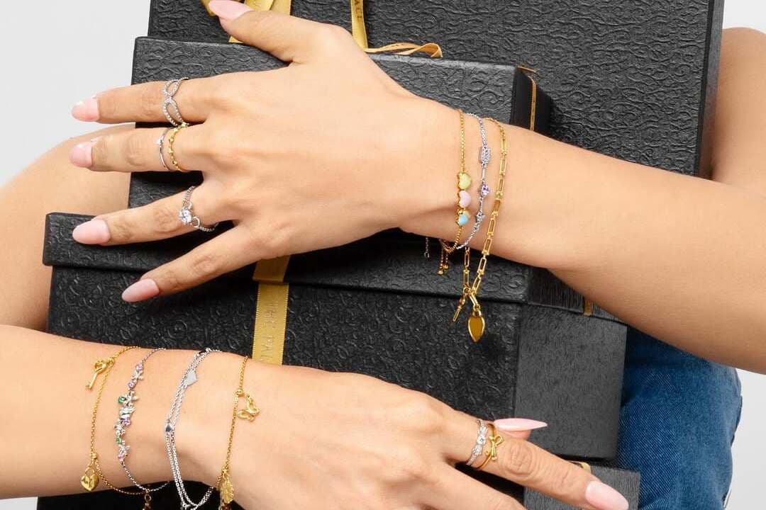Seperti Apa Gelang Emas Wanita Kekinian yang Bikin Daily Look Lebih Menawan?