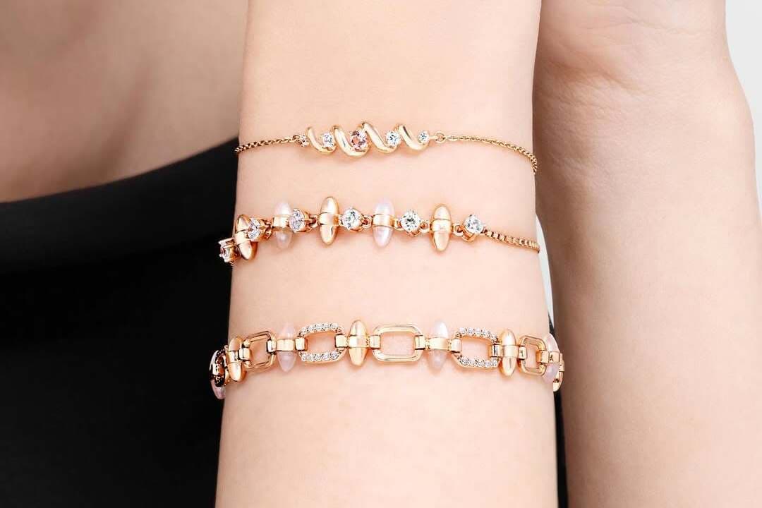 Bagaimana Cara Memilih Gelang Tangan Emas yang Sesuai dengan Ukuran Tangan?