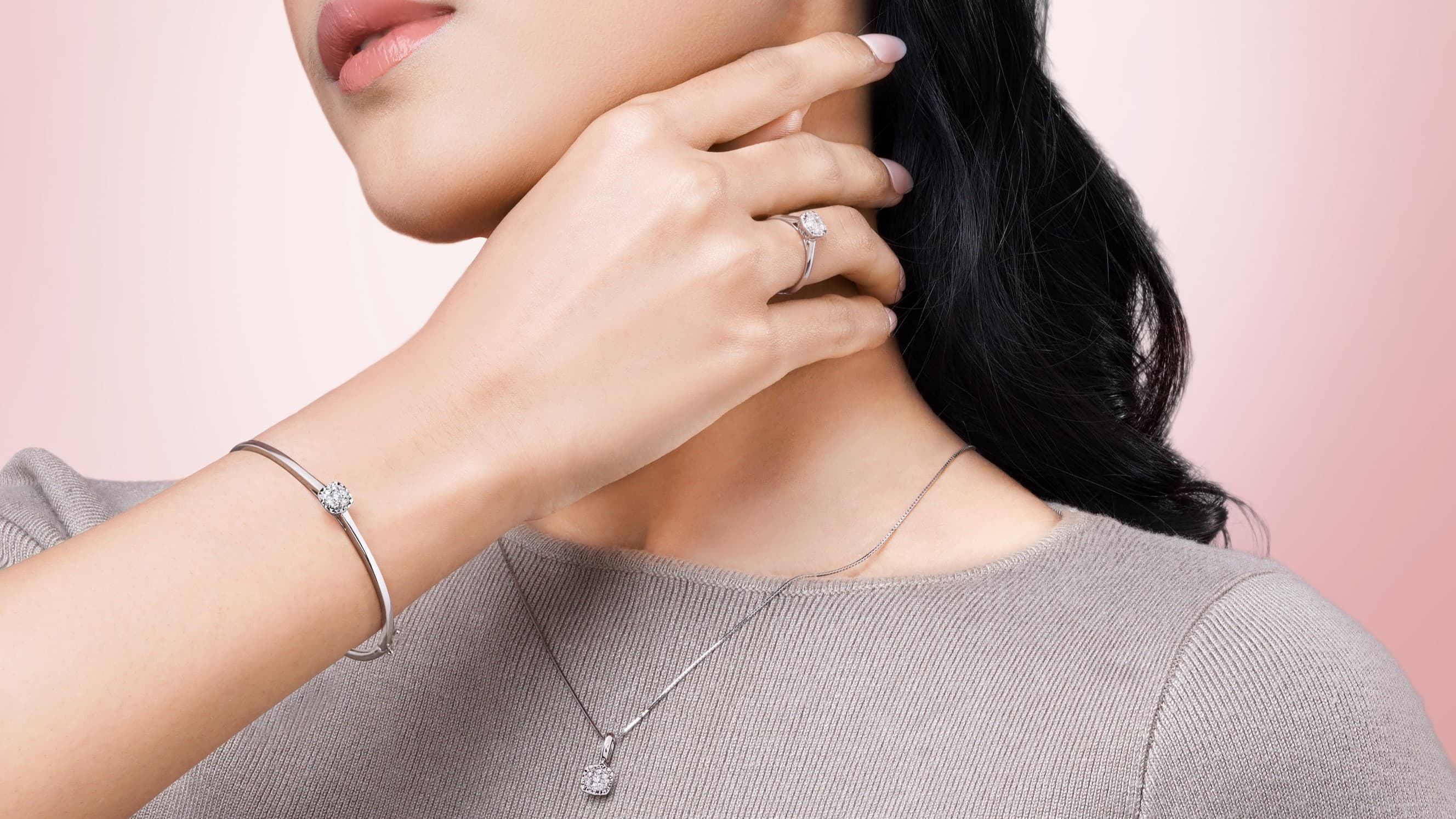 Hiasan Batu Permata yang Cocok Buat Gelang Tangan Wanita