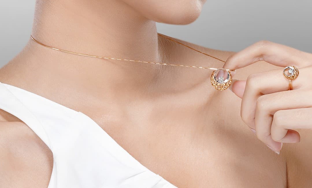 Alasan Kalung Emas Kekinian Bertatahkan Berlian makin Disukai Banyak Wanita