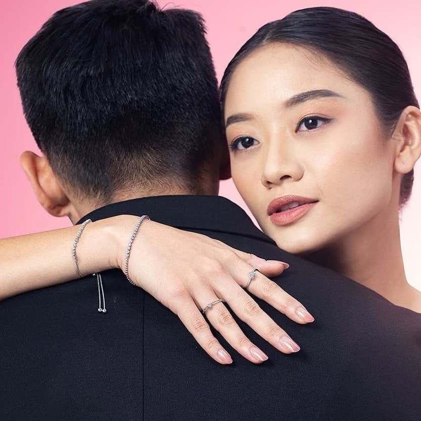 Mewah dan Bermakna, Ini Rekomendasi Gelang Berlian untuk Acara Lamaran