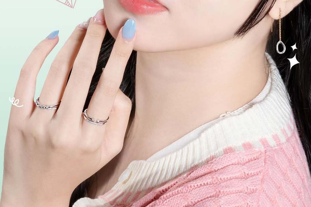 Cincin Emas Putih dengan Berlian Wanita dari The Palace, Pilihan Anggun ala Korean Beauty Icon