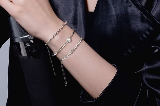 Cari Model Gelang Emas Terbaru? Cari Tahu Fakta Uniknya di Sini Dulu!