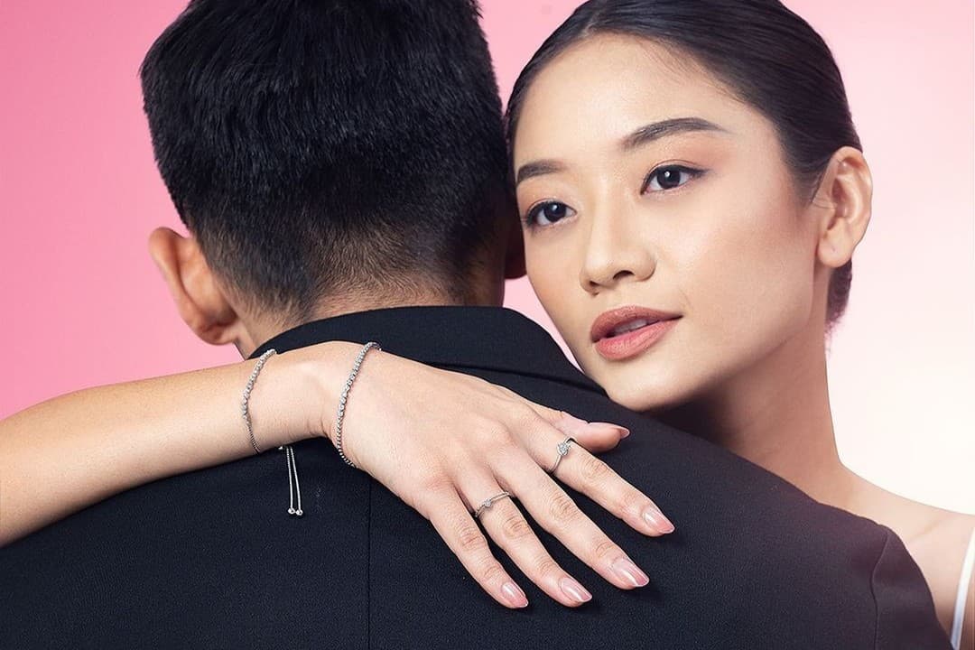 Waktu Terbaik untuk Memberikan Hadiah Anniversary yang Romantis