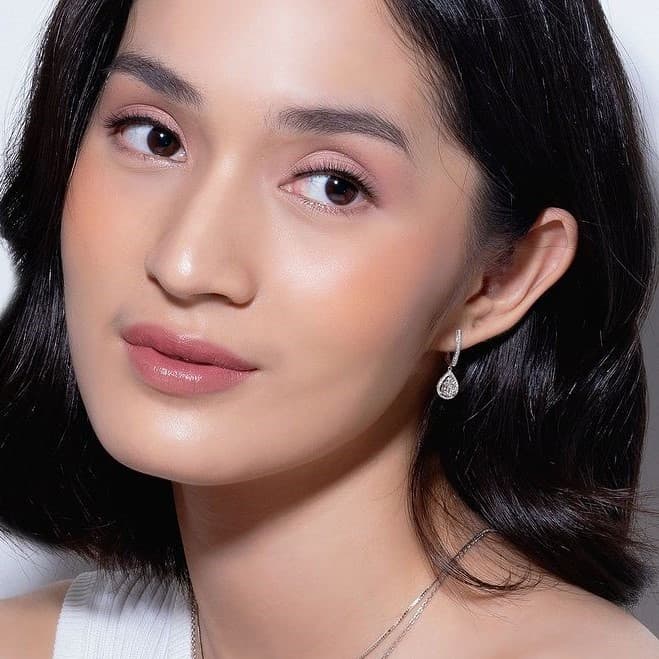Model Anting untuk Sehari Hari yang Cocok untuk First Day ke Kantor