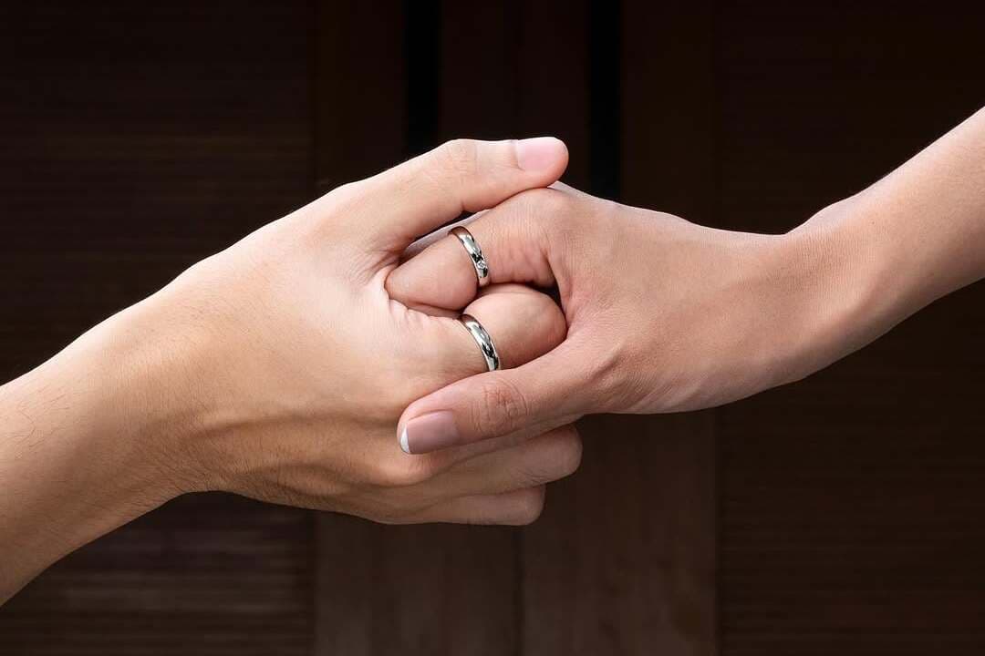 Cek Cincin Tunangan Emas Asli atau Palsu Lebih Mudah dengan Cara Ini